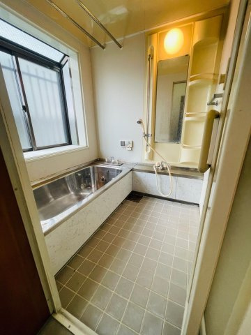 小山市羽川　中古戸建　の浴室