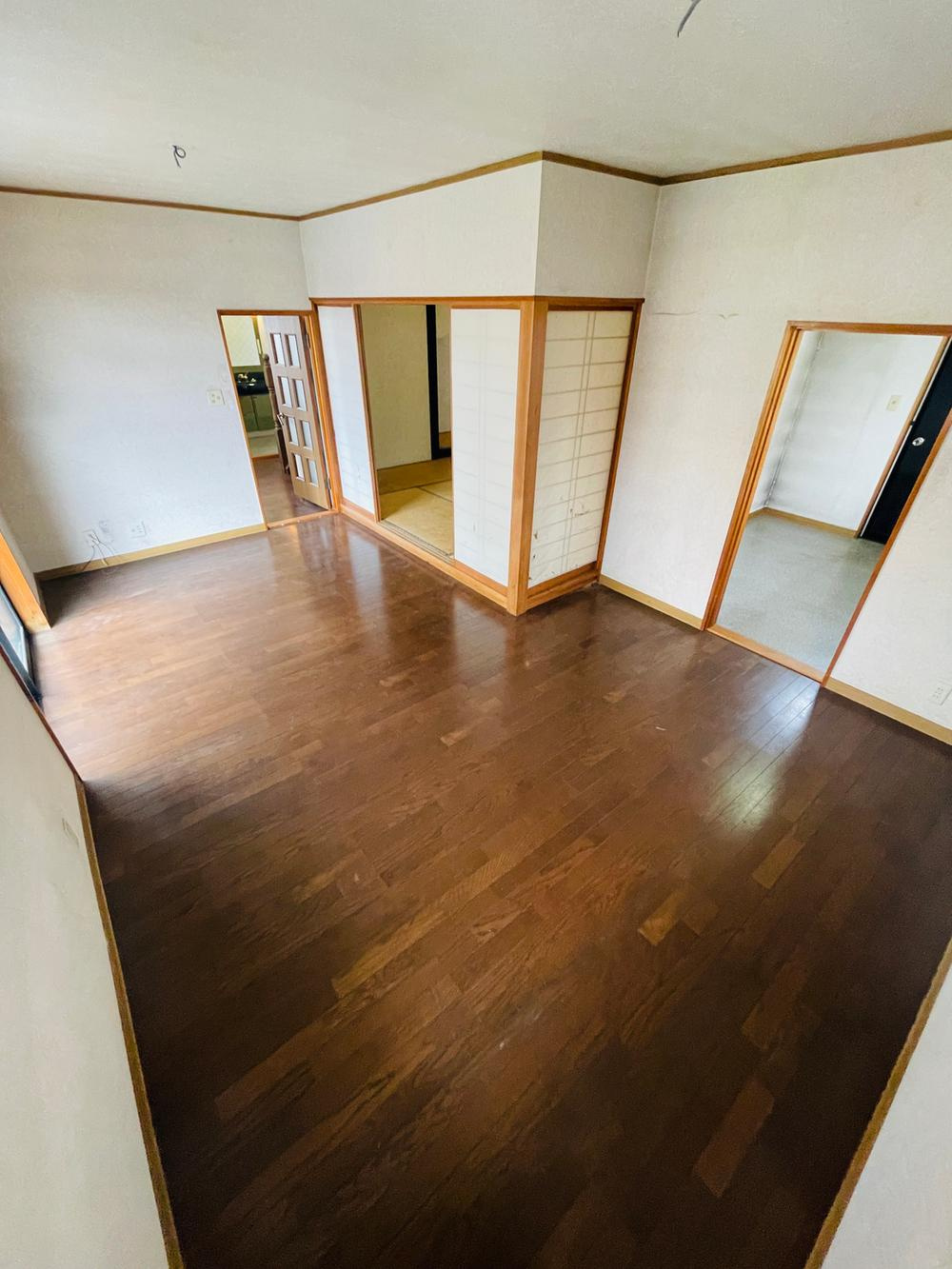小山市羽川　中古戸建　の居間・リビング