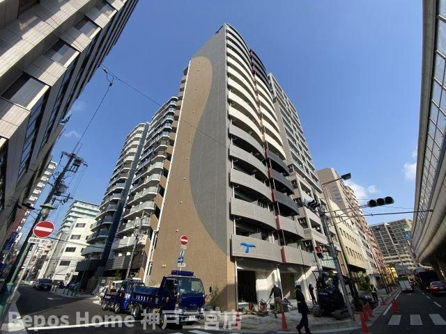 セレニテ神戸元町プリエの外観