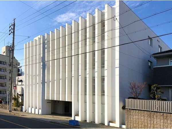 名古屋市瑞穂区膳棚町１丁目の賃貸マンションの外観