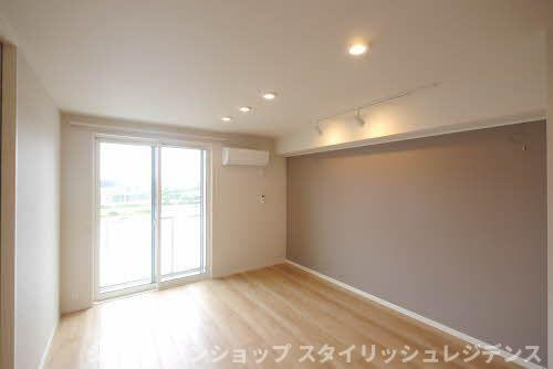 シャーメゾン向山公園の居間・リビング