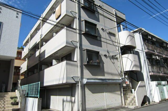 プレステージ三田の外観
