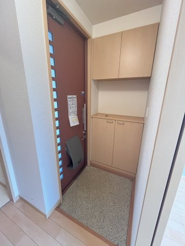 サウザンドタウンＢの玄関
