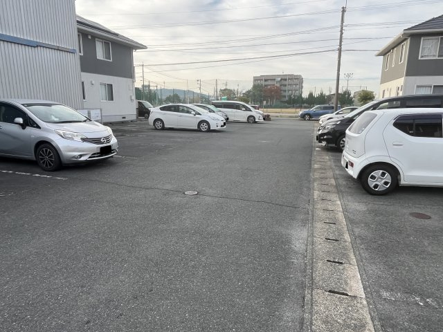 サウザンドタウンＢの駐車場