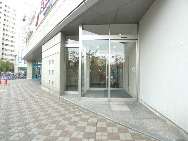 ミレニティ中山のエントランス