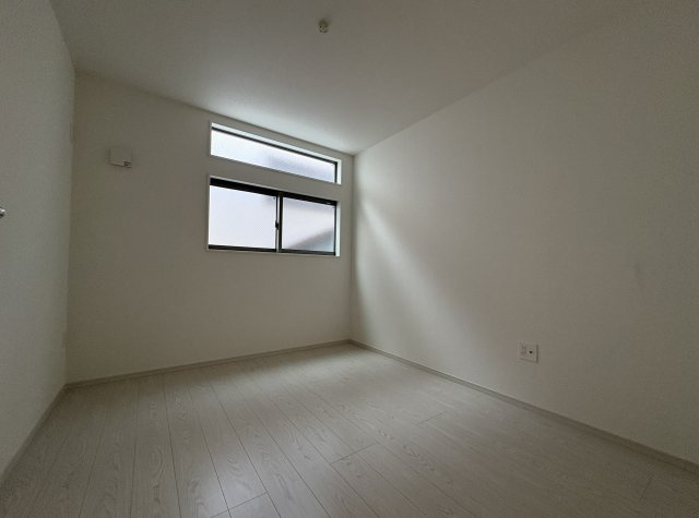 堺市堺区南向陽町1丁目新築戸建の洋室|中部屋