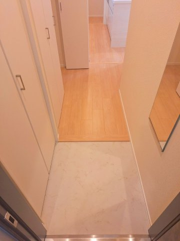 プエルタ　デル　ノルテの玄関|※同じ間取りの別階のお部屋となります。
