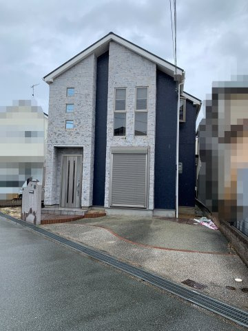 神戸市西区伊川谷町有瀬　中古戸建の前面道路含む現地写真