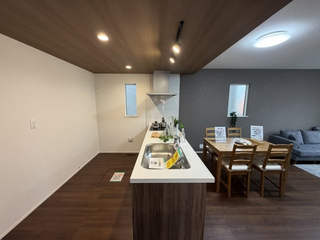 所沢市下安松新築2棟の居間・リビング