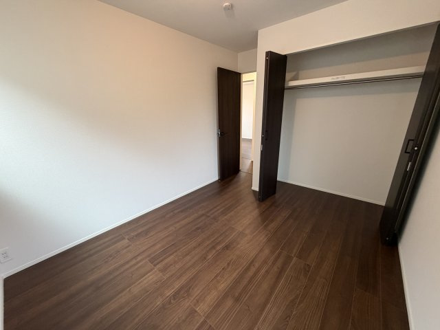 所沢市下安松新築2棟の洋室