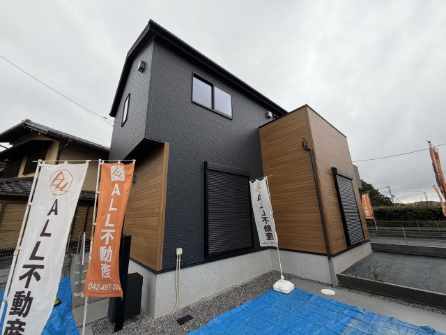 所沢市下安松新築2棟の外観