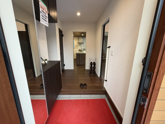所沢市下安松新築2棟の玄関