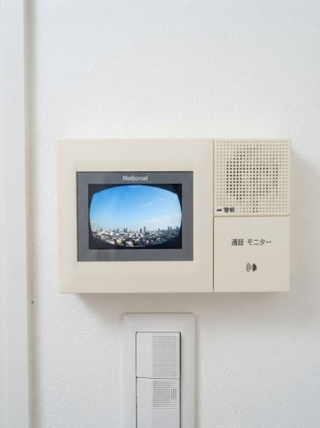 コーポ宮内のセキュリティ|宅配ボックス完備。ＴＶモニター付インターホン、
防犯にも安心です♪