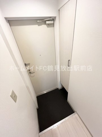 大阪市城東区永田４丁目の賃貸マンションの玄関