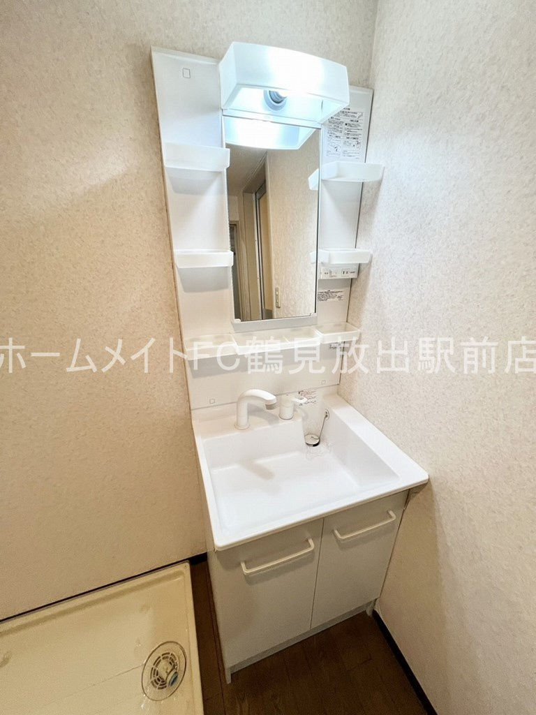 東大阪市森河内東２丁目の賃貸マンションの独立洗面台