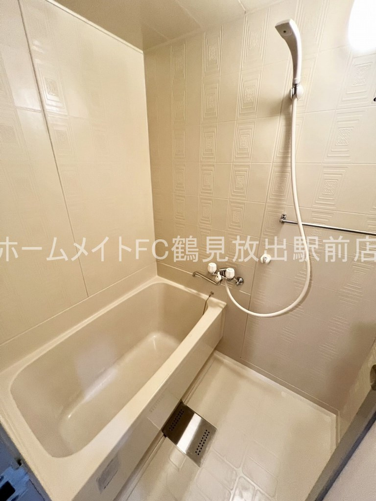 東大阪市森河内東２丁目の賃貸マンションの浴室