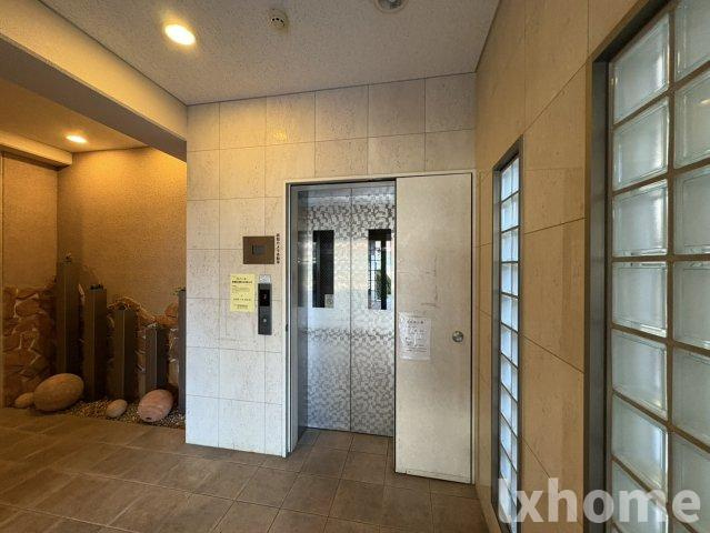 アライブ千里丘のロビー|落ち着いたロビーです