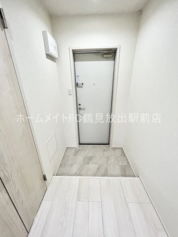 大阪市城東区中浜３丁目のアパートの玄関