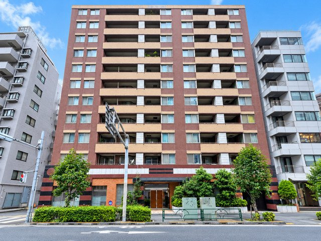 ラ・コピエ大井町の外観|シンプルで洗練された外観デザイン。周囲の街並みに調和しながらも、存在感のある佇まいです。