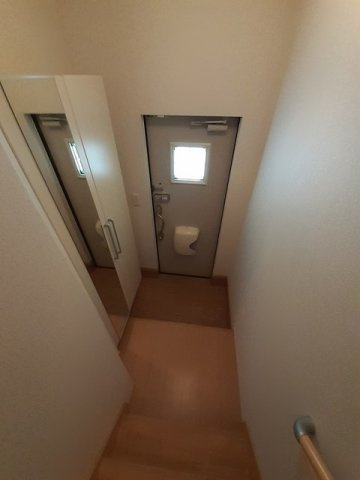 【玄関】 | カサソレアーダ　Ⅱ | ゆったりとした玄関です