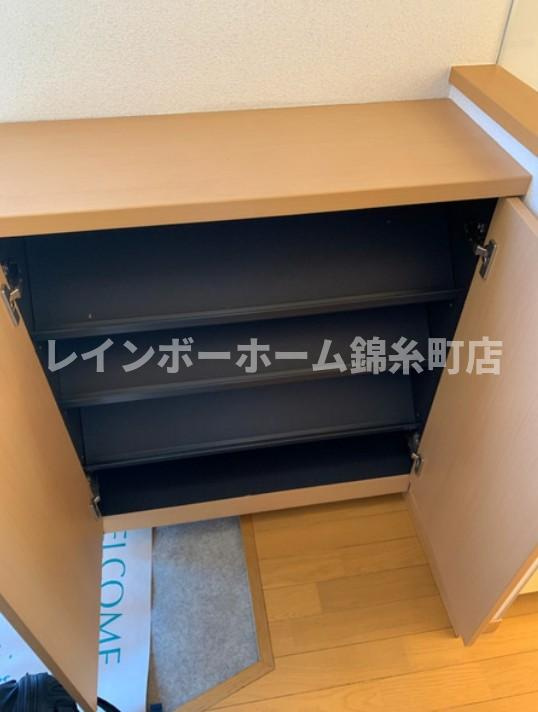 グランシャレー島根Ⅲの玄関