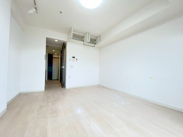 セレニテ新大阪弐番館の居間・リビング