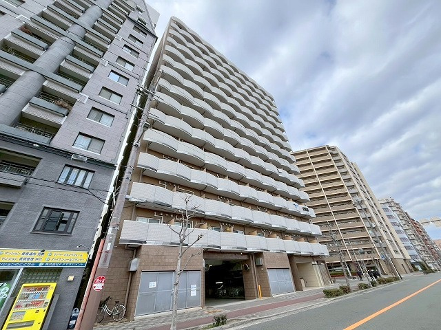セレニテ新大阪弐番館の外観