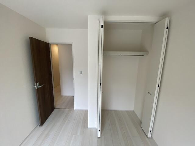 駿東郡小山町菅沼の新築一戸建の収納|５．４帖洋室 クローゼット収納