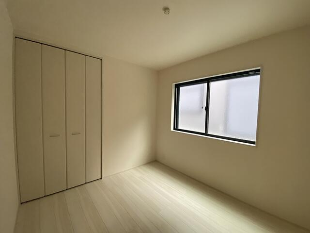 駿東郡小山町菅沼の新築一戸建の内装|中部屋５．２帖洋室