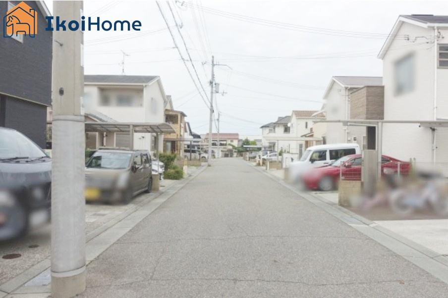 神戸市西区玉津町出合　中古戸建の周辺|●年中無休：当日予約可●前面道路は幅員約6ｍ、交通量少なく安心の住環境です。間口8.5ｍとゆったり！