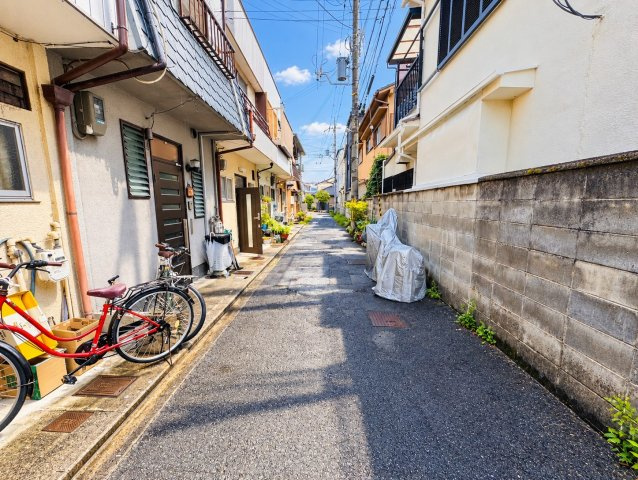 川島東代町