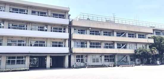 市川市欠真間２丁目２１０①の周辺|富美浜小学校