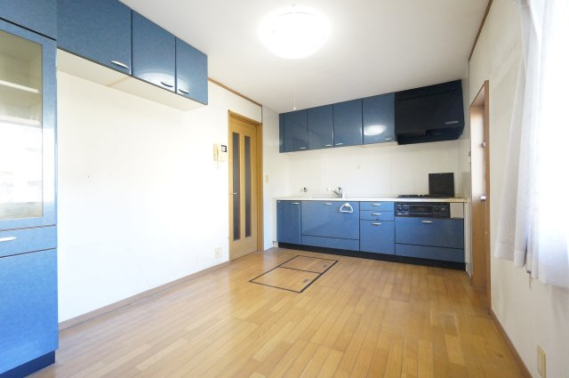 千葉市若葉区みつわ台5丁目賃貸　住友林業レジデンシャル株式会社の居間・リビング|ご見学・ご契約時の送迎可能！