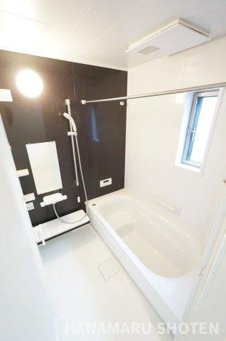 四街道市小名木戸建の浴室|物件、駅でお待ち合わせでのご案内歓迎！お電話でのご予約がスムーズです！