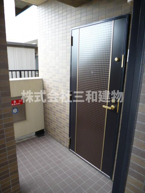 プレジールの玄関|同間取り別室の参考写真です