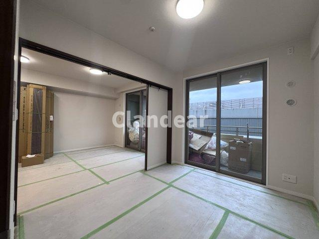 ロイヤルプラザ松戸トリビュートの洋室|ドキドキの新生活も、安心してスタート。ぴったりの住まいを見つけませんか？クランディアが一緒に住まい選びをサポートします‼　まずは、お気軽にお問合せください　＃クランディア