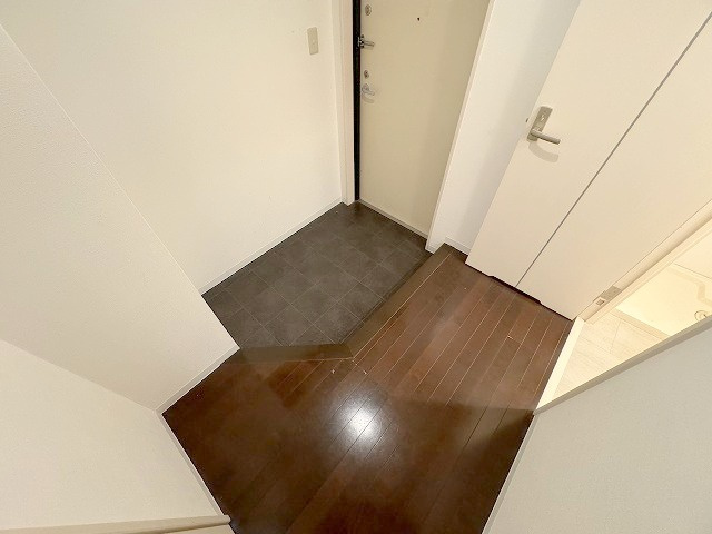 イーストコート新大阪の玄関