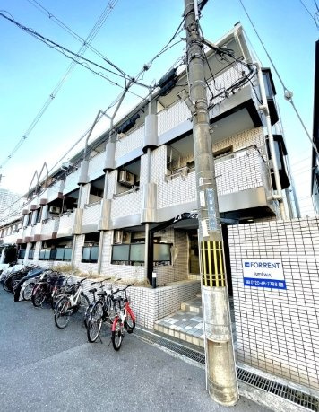 ラフィーネ千里丘の外観