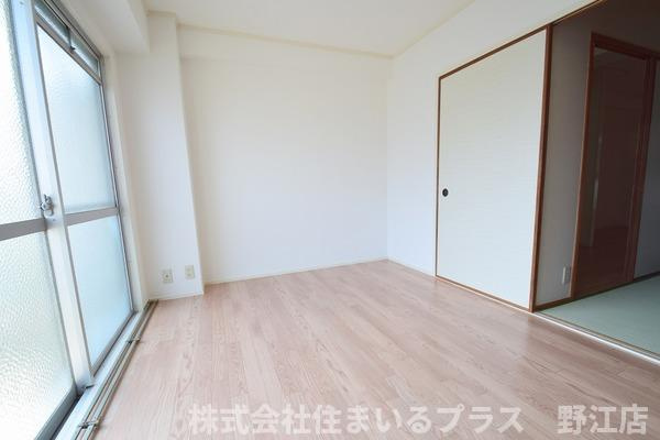 パルコムマンションの洋室