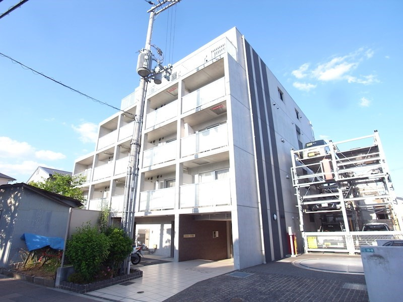 レジディア甲東園（旧AMARE甲東園）の外観