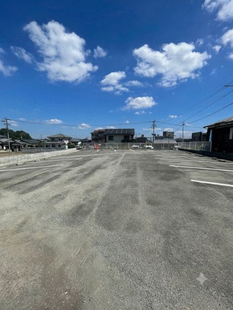 サンヒルズ岡Ⅱの駐車場