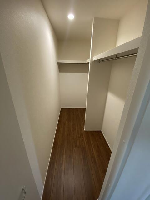 駿東郡小山町菅沼の新築一戸建の収納|２階７．７帖洋室　ひろびろウォークインクローゼット収納