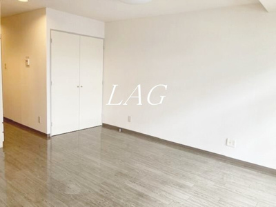 【居間・リビング】 | パティオ福住 | 洋室のお部屋です。
