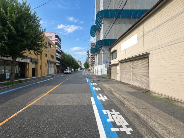 【前面道路含む現地写真】の画像