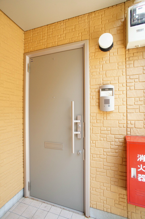ガーデンヒルズ柏の玄関|写真：反転タイプのお部屋