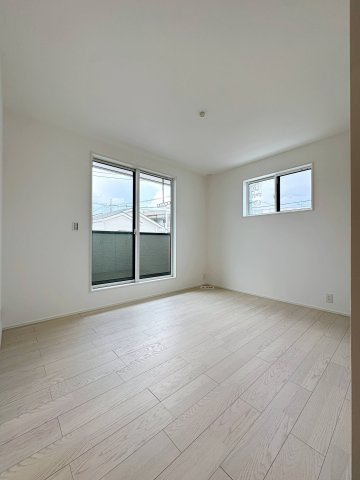安佐南区川内5丁目 No.7の寝室|広々とした6.9帖の主寝室☆