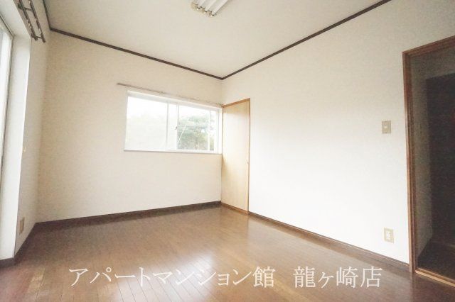 サンモールの洋室