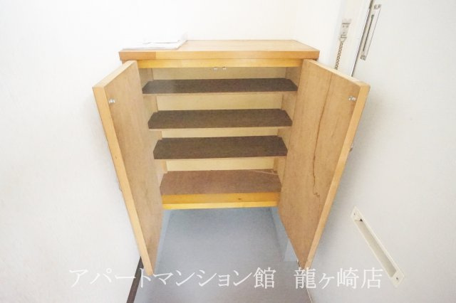 サンモールの駐車場