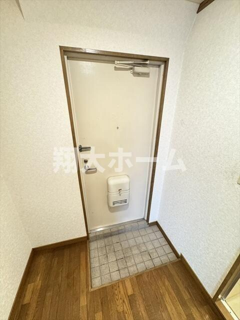 メゾンドマキシムの玄関