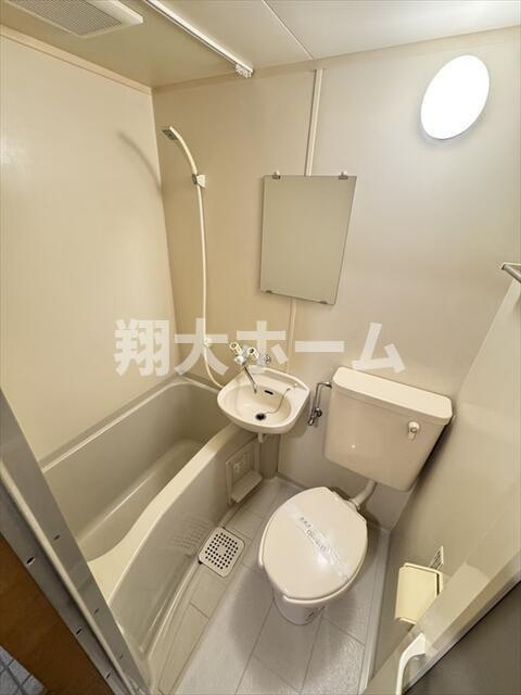 メゾンドマキシムの浴室